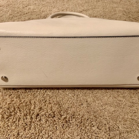 Henri Bendel creme caryl tote - Picture 2 of 8